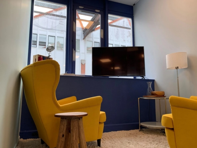 MEETING ROOM - RK MEETING ROOM - RK